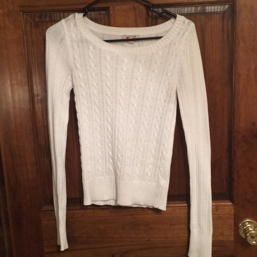 Arizona Jeans Co. small white sweater